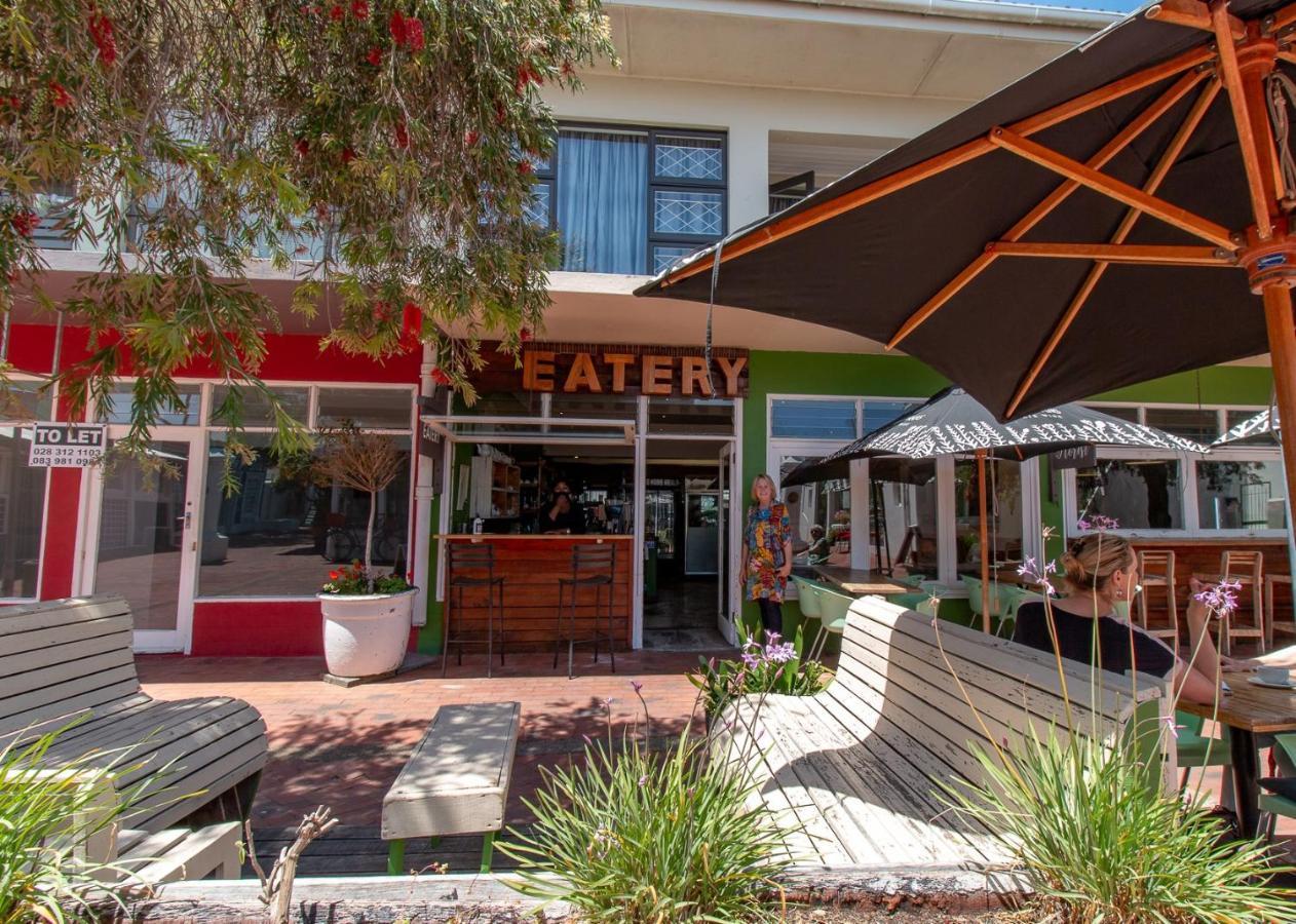 Twentyfour 17 Inn Hermanus Bagian luar foto